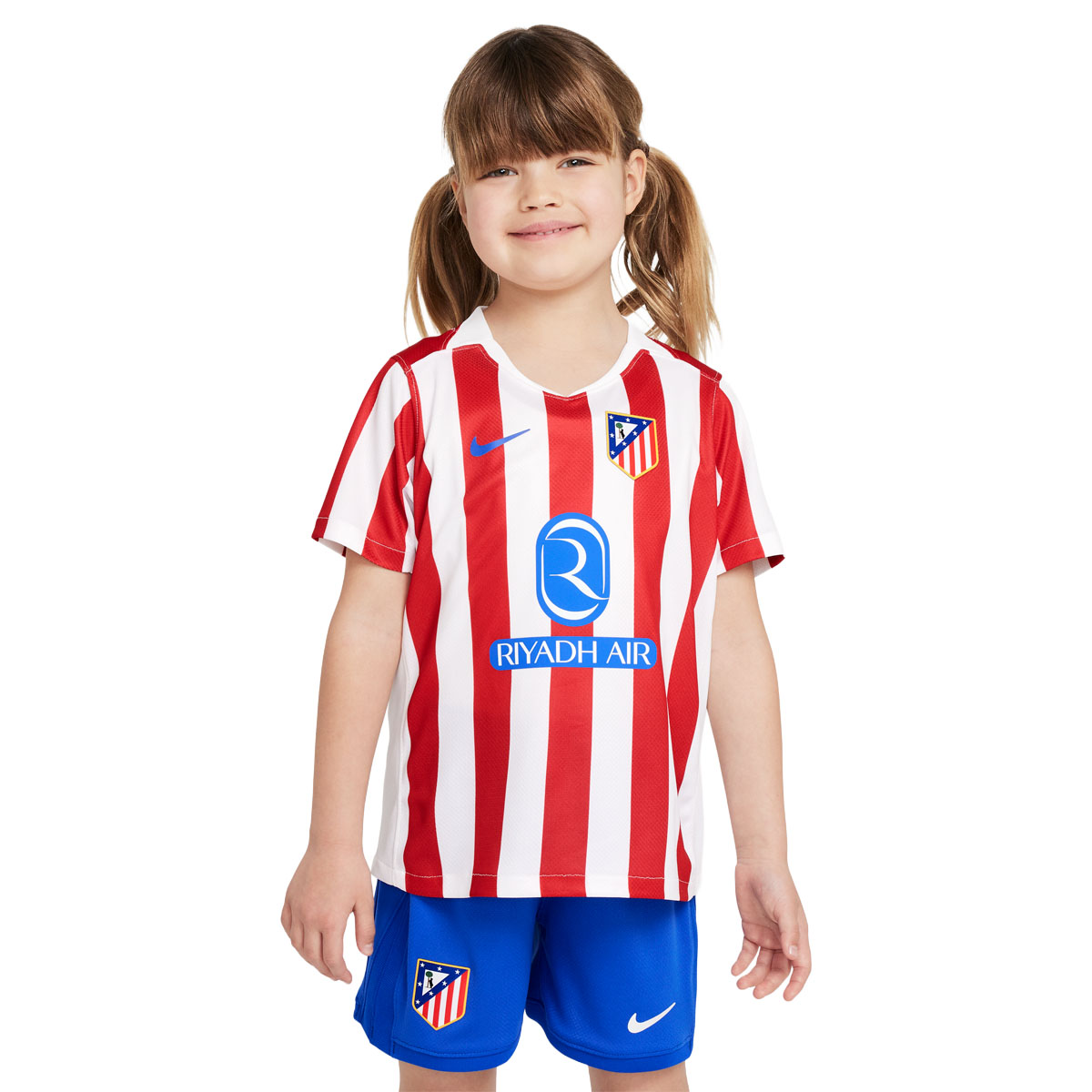 Kit niño 1ª equipación 25/26 image number null